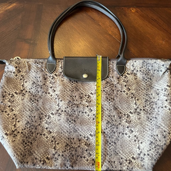 Le Pilage Saks Exclusive Large Shoulder Tote in Snakeskin - Picture 13 of 14